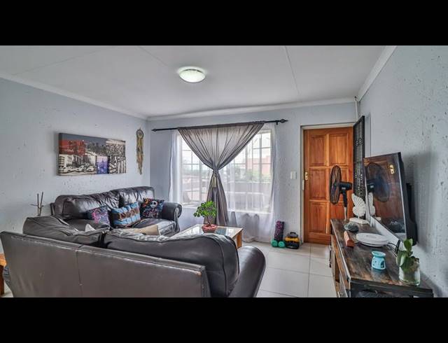 2 BEDROOM APARTMENT FOR SALE IN EDEN GLEN
